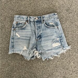 A golden Jean shorts